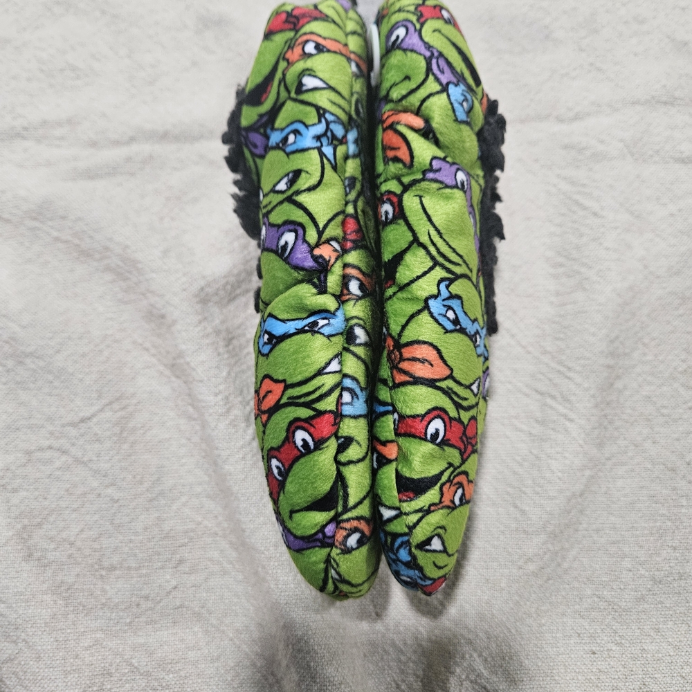 Nickelodeon Teenage Mutant Ninja Turtles Fuzzy Slipper Socks - Green and Black